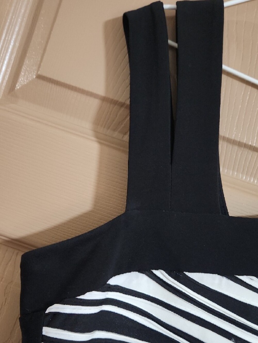 Joseph Ribkoff One-Shoulder Black & White Zebra-Stripe Sheath Dress Sz 12 - Picture 3 of 14